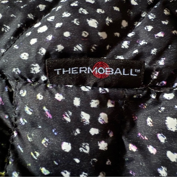 The North Face Women’s ThermoBall Vest | XS | Black/White Dot Print - Picture 6 of 6